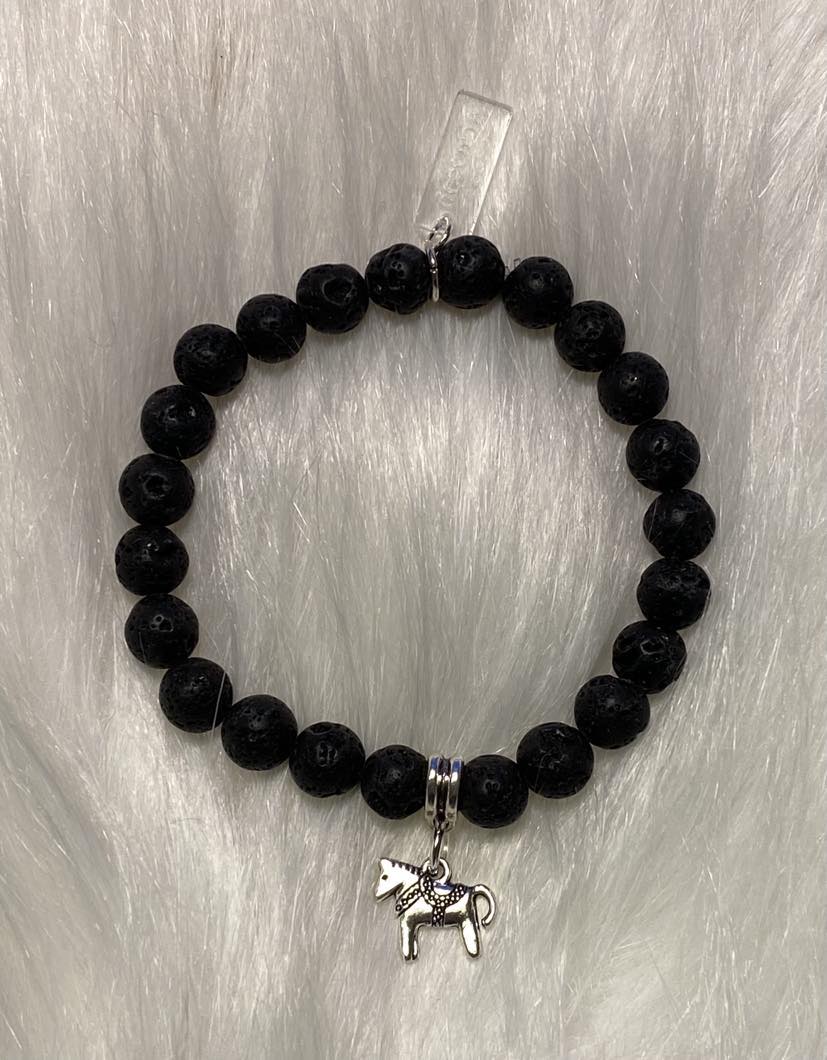 Armband med lavastenar och dalahäst