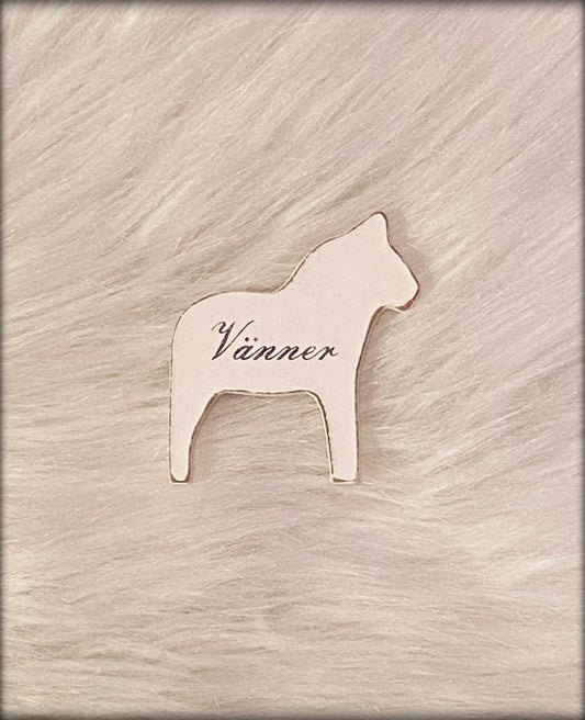Liten skylt "Vänner"